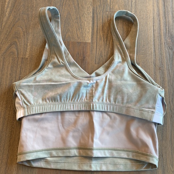 🎈Dragon Fit Sports Bra Tie Dye Green & Pink, Shelf Bra, Removable Pads, XS - Picture 5 of 6